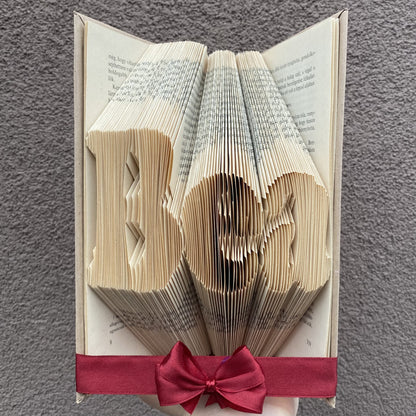 1-4 karakteres könyvszobor bármilyen névvel, szöveggel vagy dátummal