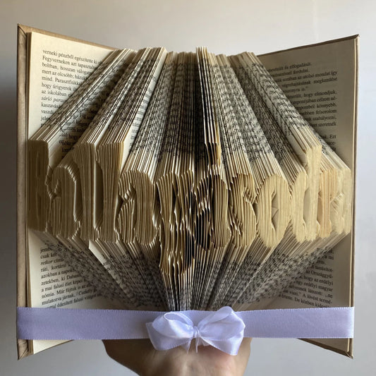 "BALLAGÁSODRA" könyvszobor